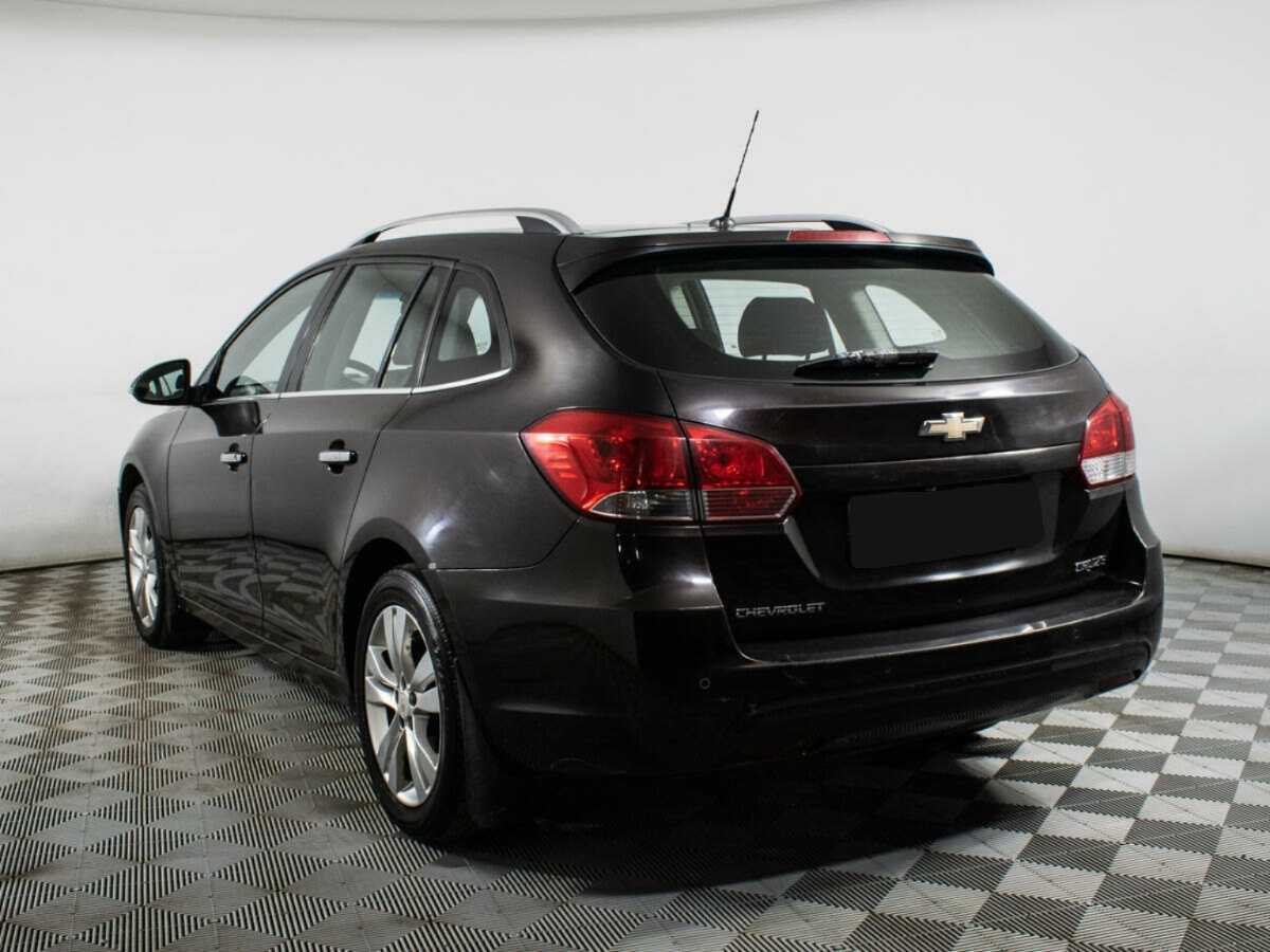 Купить Chevrolet Cruze с пробегом. Фото: #4