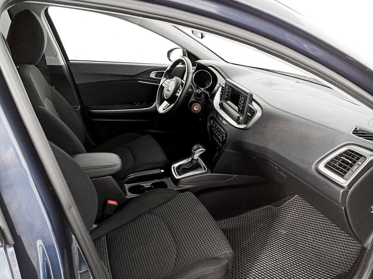 Купить Kia Ceed с пробегом. Фото: #8