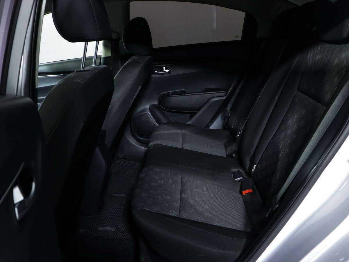 Купить Kia Rio с пробегом. Фото: #8