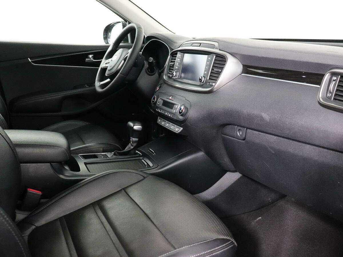 Купить Kia Sorento с пробегом. Фото: #6