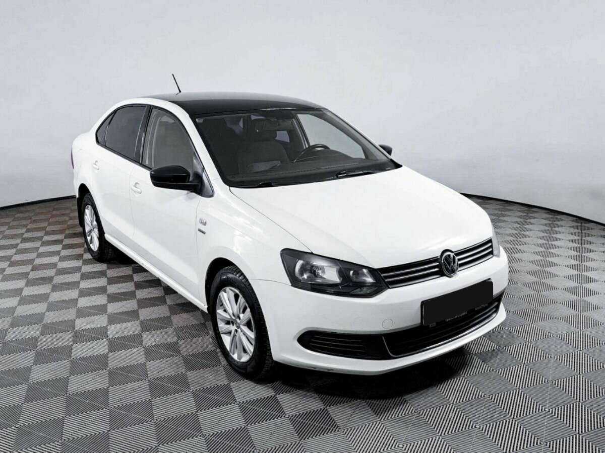 Купить Volkswagen Polo с пробегом. Фото: #2