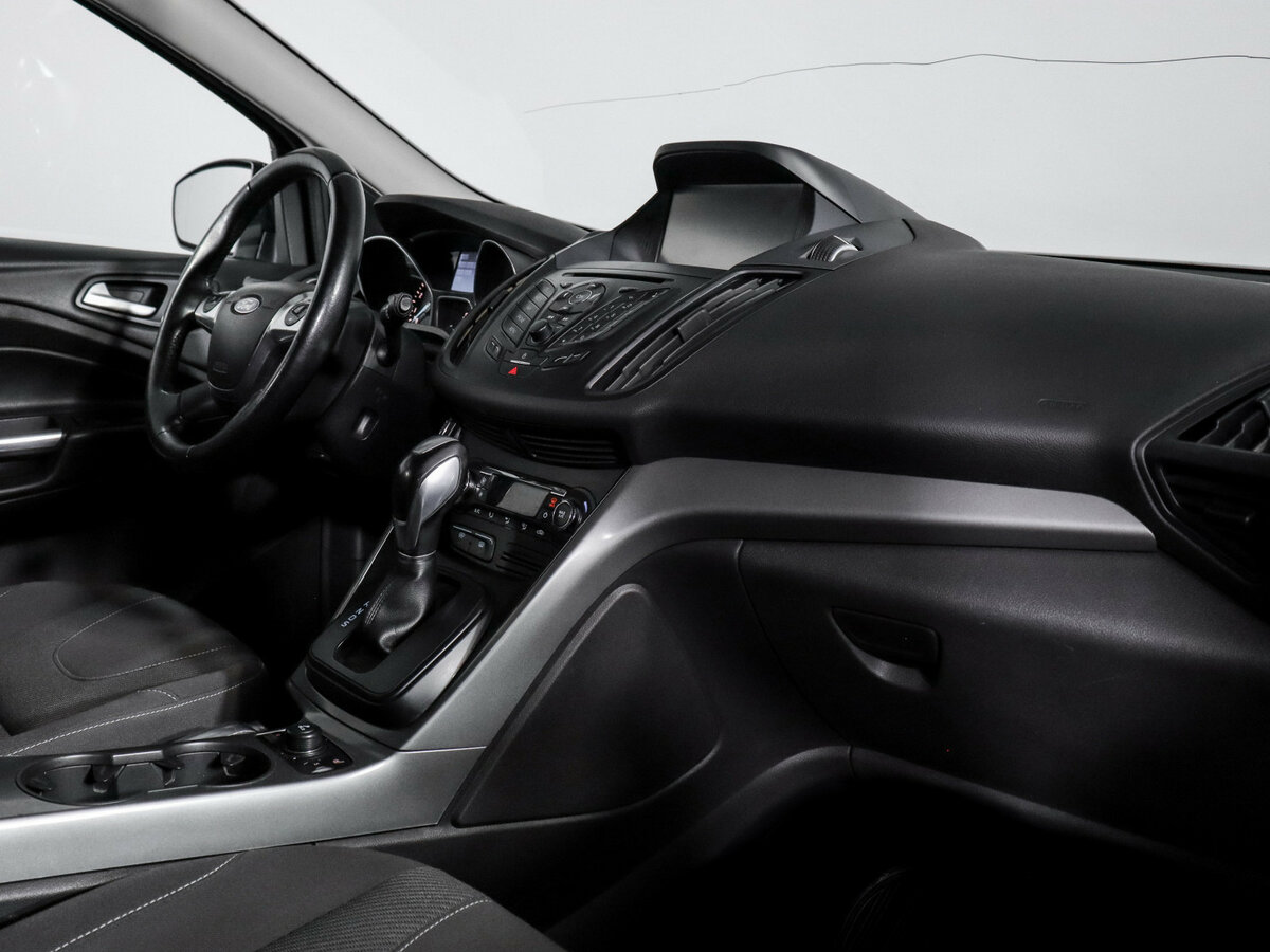 Купить Ford Kuga с пробегом. Фото: #6