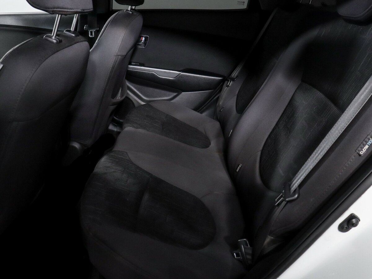 Купить Kia Rio с пробегом. Фото: #7