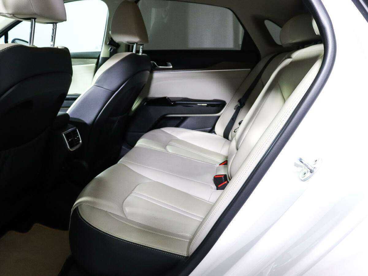 Купить Kia K5 с пробегом. Фото: #6