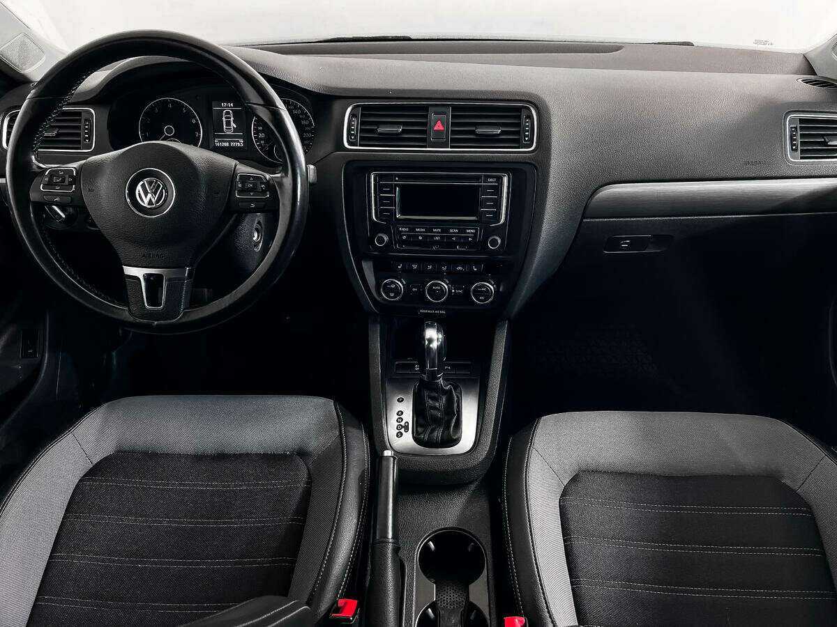 Купить Volkswagen Jetta с пробегом. Фото: #11