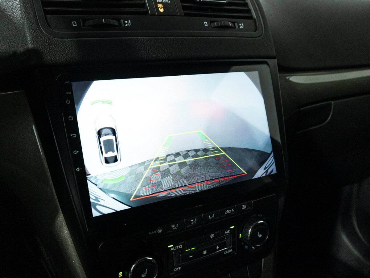 Купить Skoda Yeti с пробегом. Фото: #14