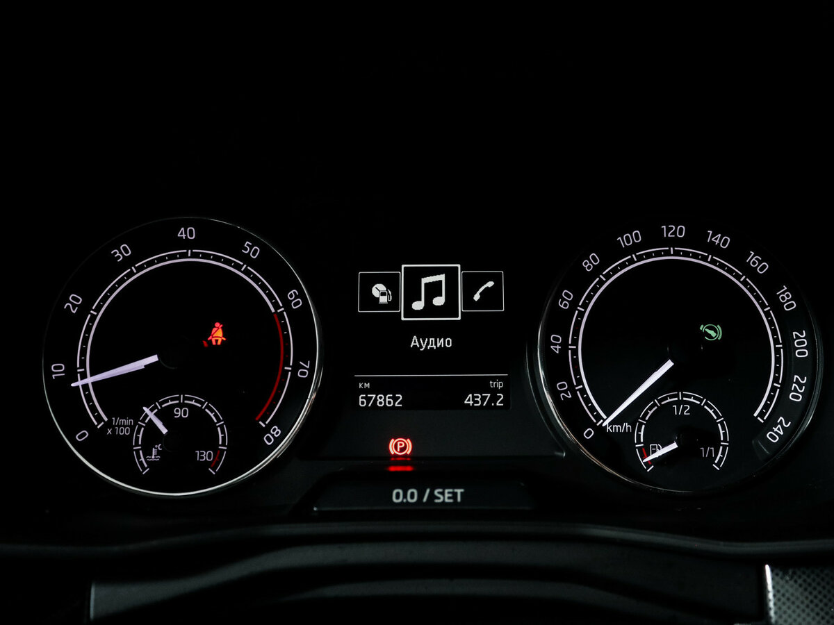 Купить Skoda Rapid с пробегом. Фото: #8