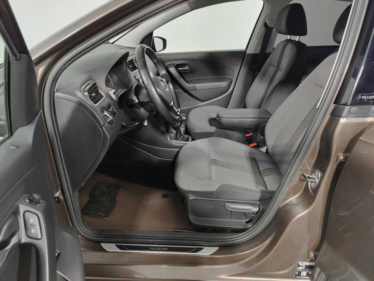 Купить Volkswagen Polo с пробегом. Фото: #8