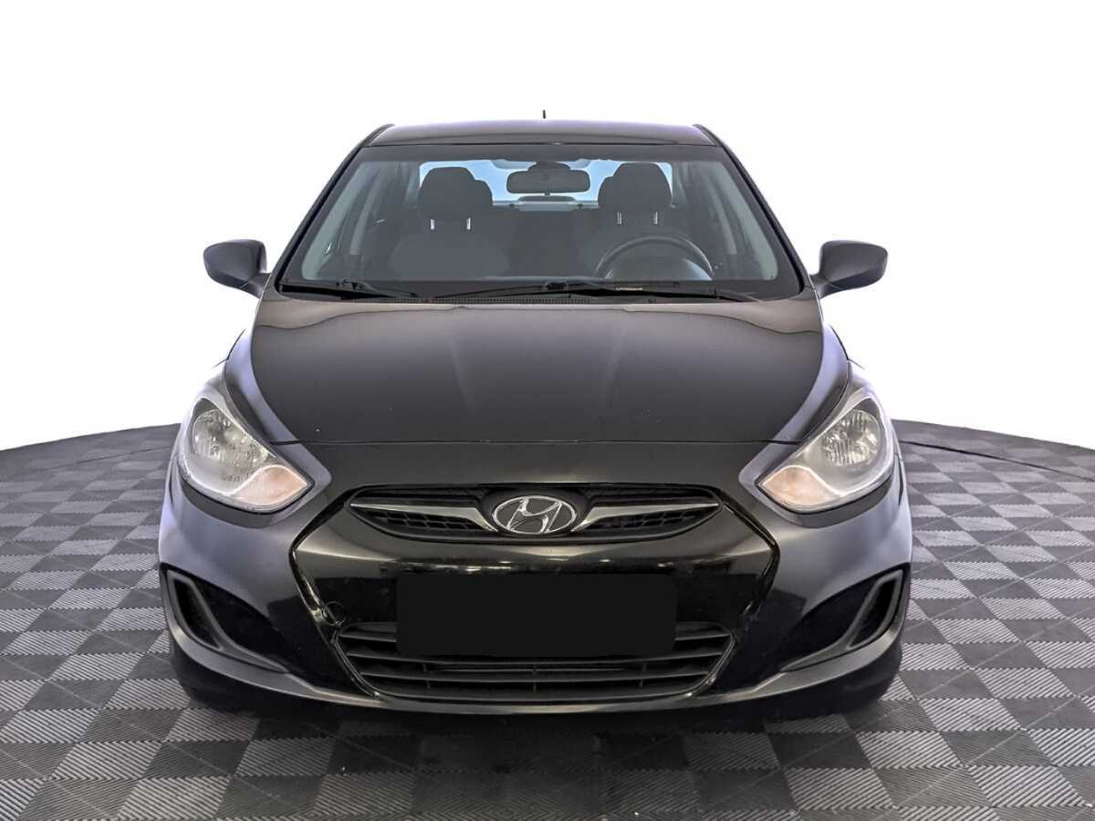 Купить Hyundai Solaris с пробегом. Фото: #1