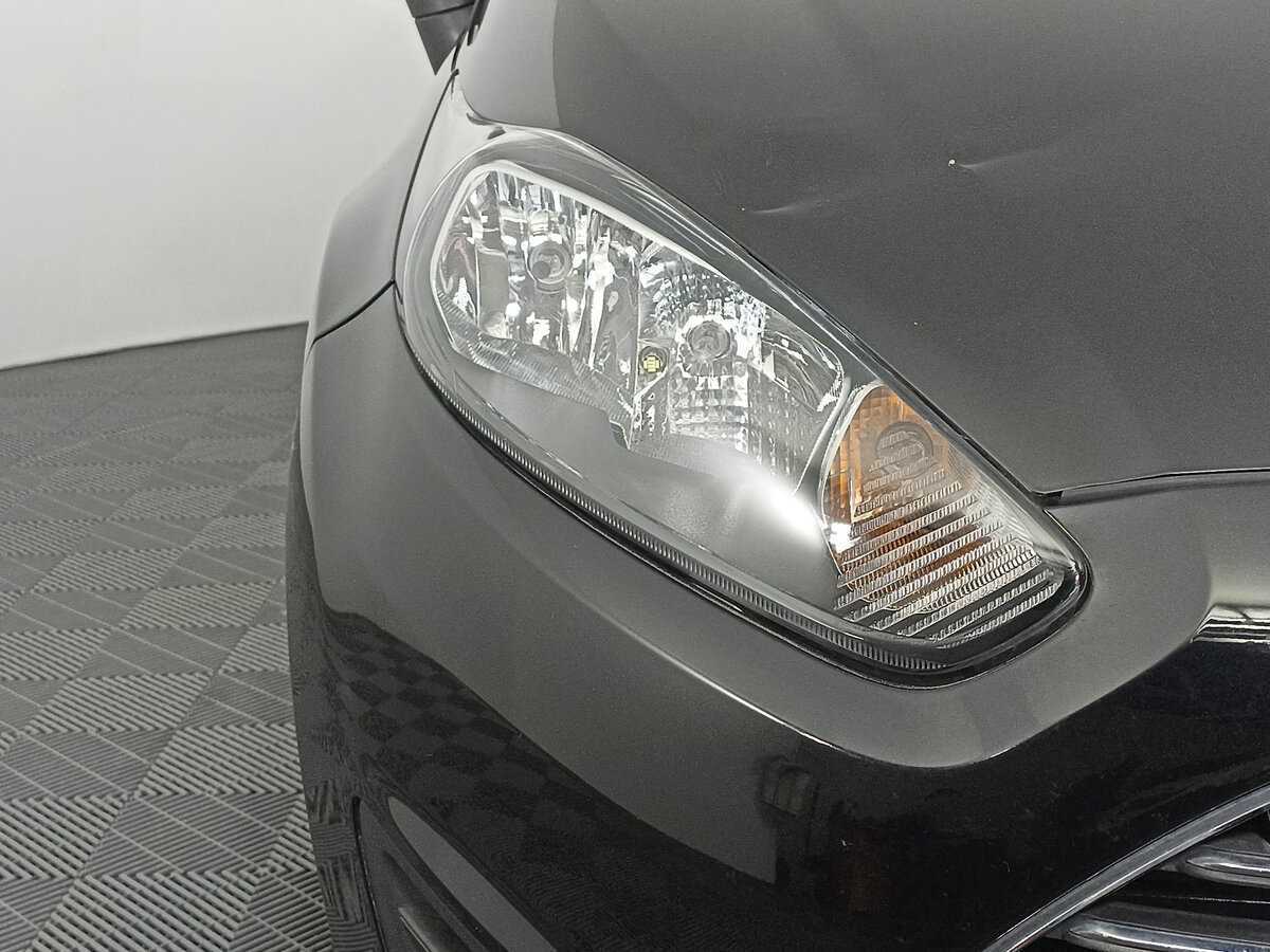 Купить Ford Fiesta с пробегом. Фото: #16