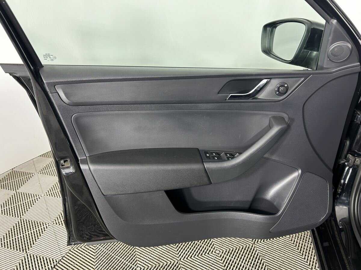 Купить Skoda Rapid с пробегом. Фото: #7