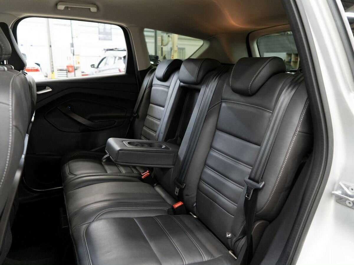 Купить Ford Kuga с пробегом. Фото: #6