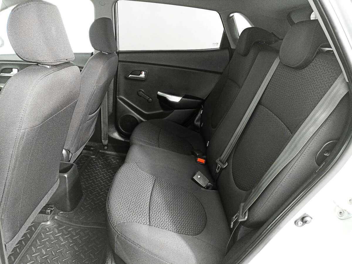 Купить Kia Rio с пробегом. Фото: #9