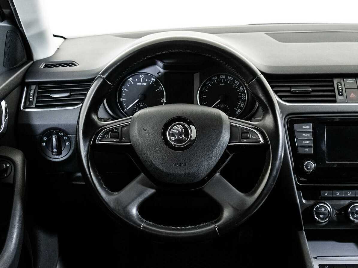 Купить Skoda Octavia с пробегом. Фото: #8