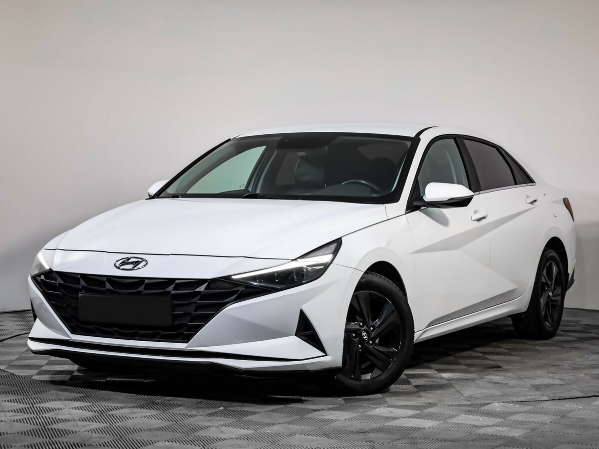 Купить Hyundai Elantra с пробегом. Посмотреть фото