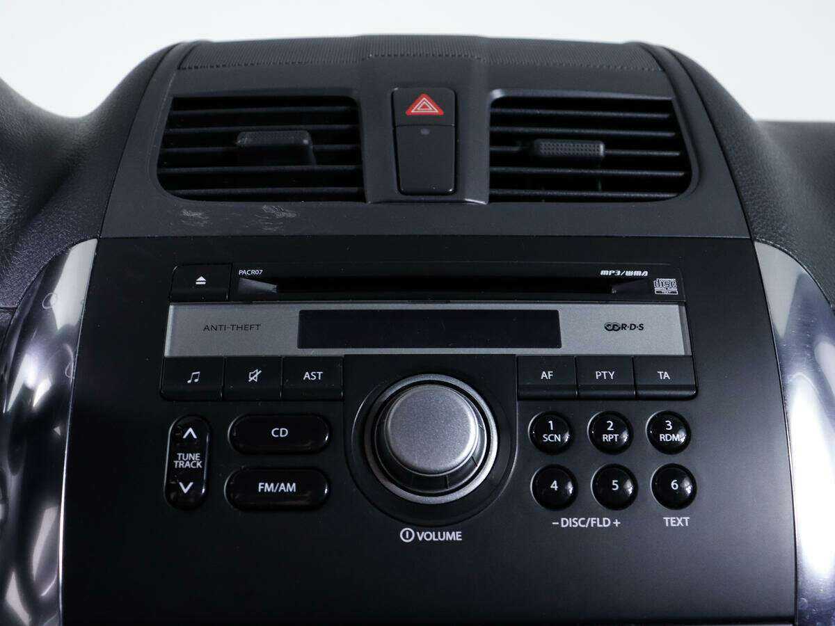 Купить Suzuki SX4 с пробегом. Фото: #16