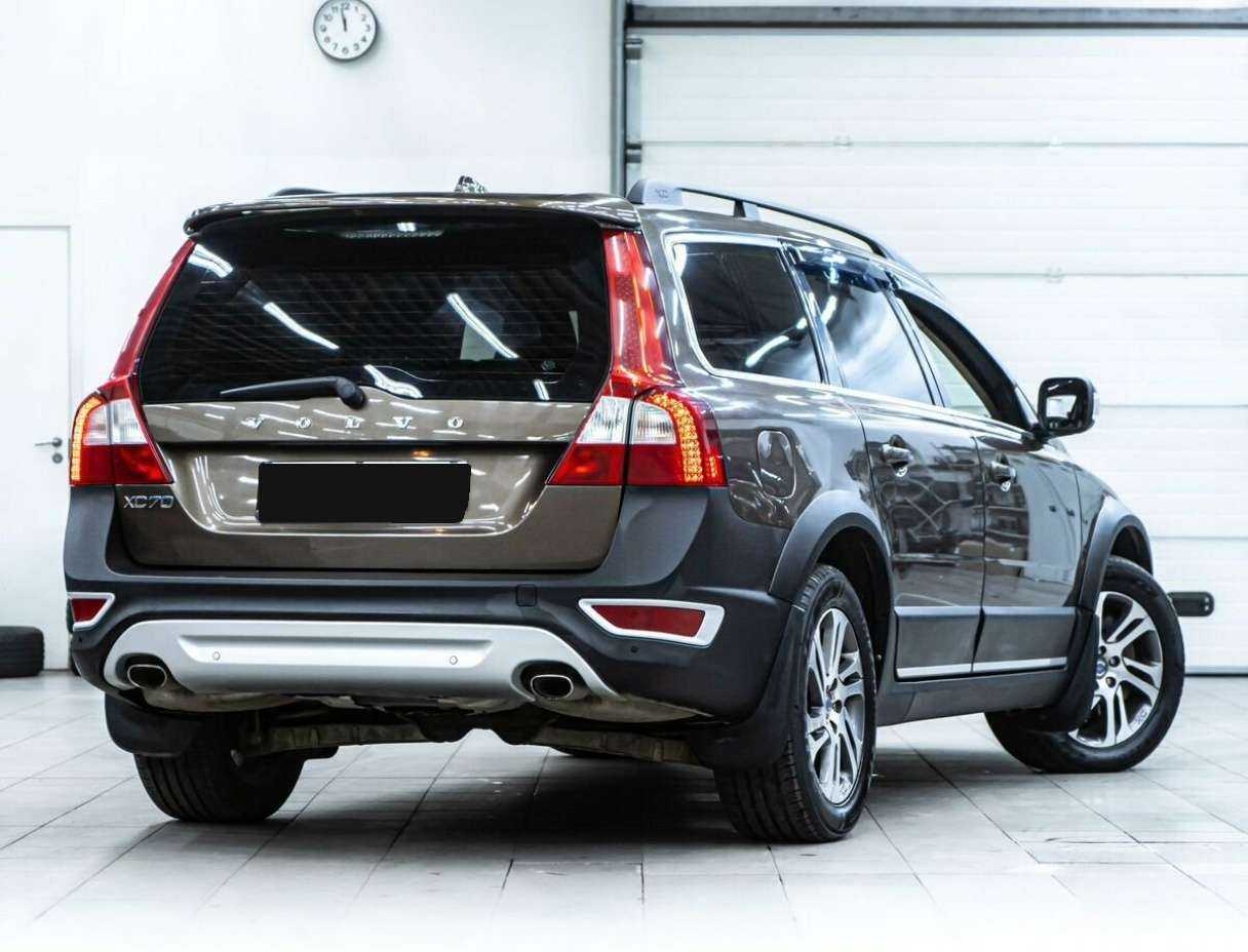 Купить Volvo XC70 с пробегом. Фото: #2
