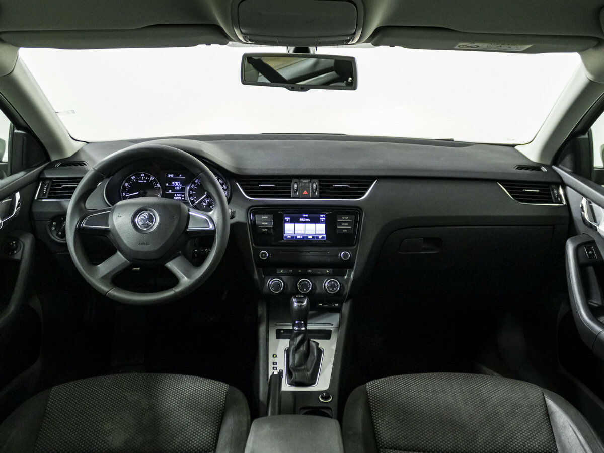 Купить Skoda Octavia с пробегом. Фото: #9