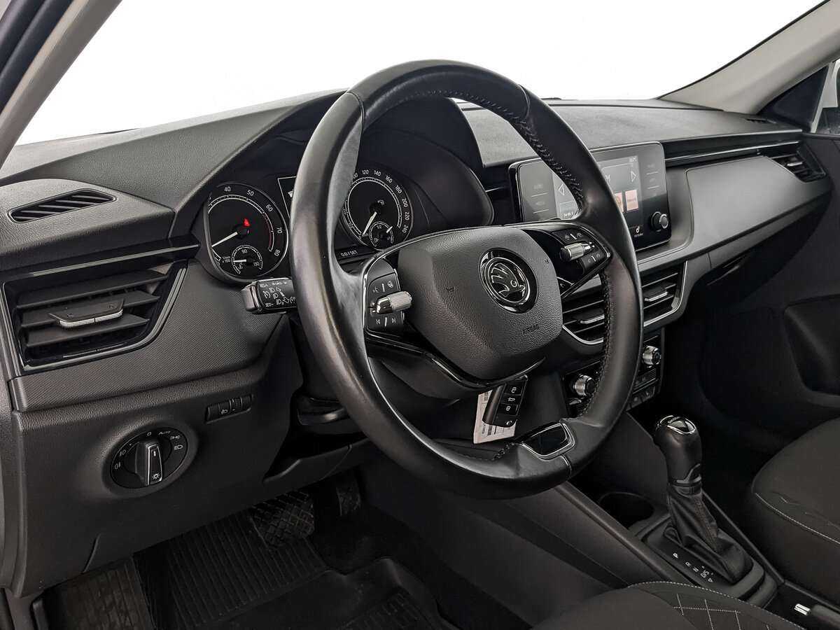 Купить Skoda Rapid с пробегом. Фото: #10