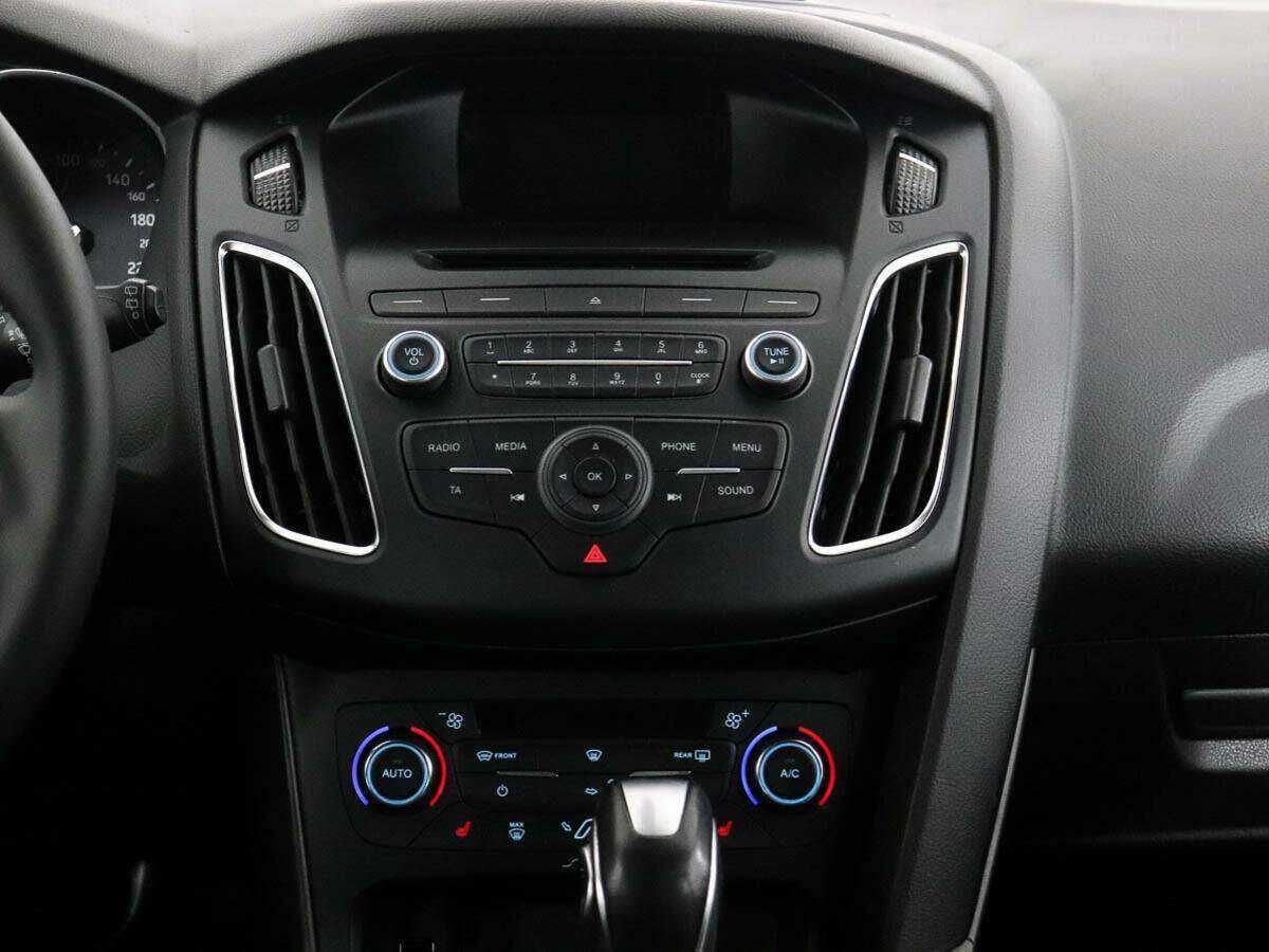 Купить Ford Focus с пробегом. Фото: #11