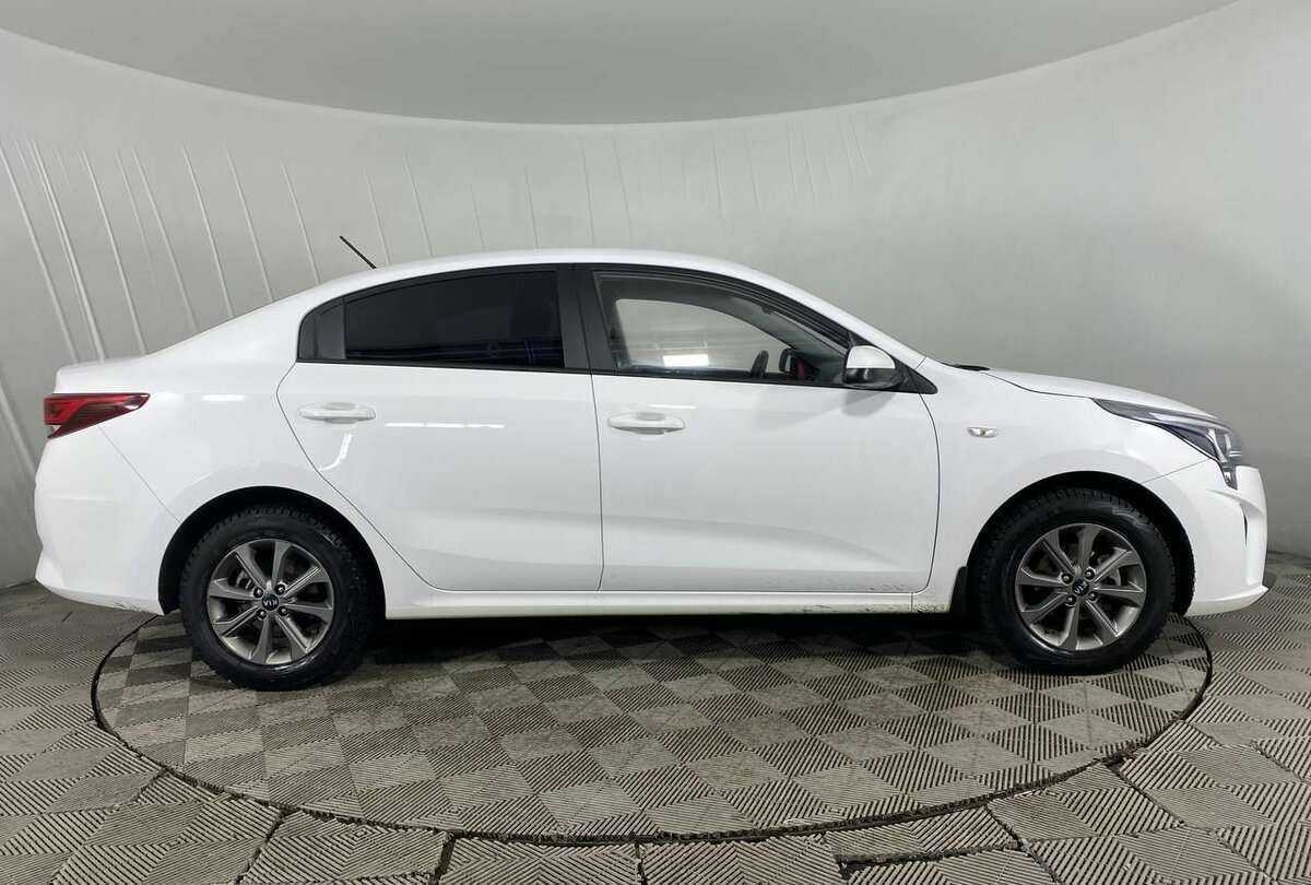 Купить Kia Rio с пробегом. Фото: #3