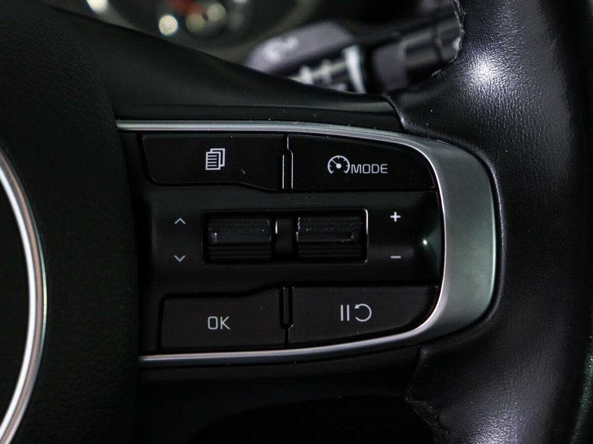 Купить Kia K5 с пробегом. Фото: #21