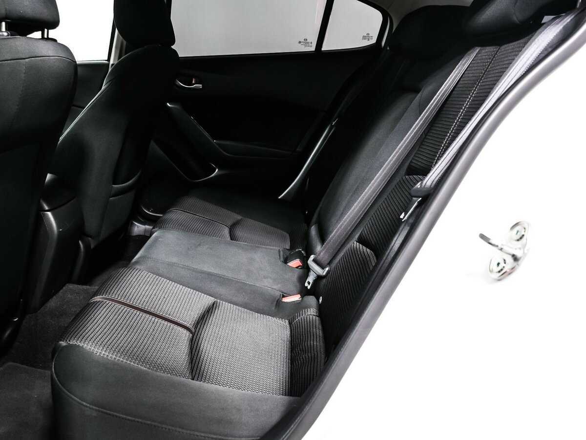 Купить Mazda 3 с пробегом. Фото: #11