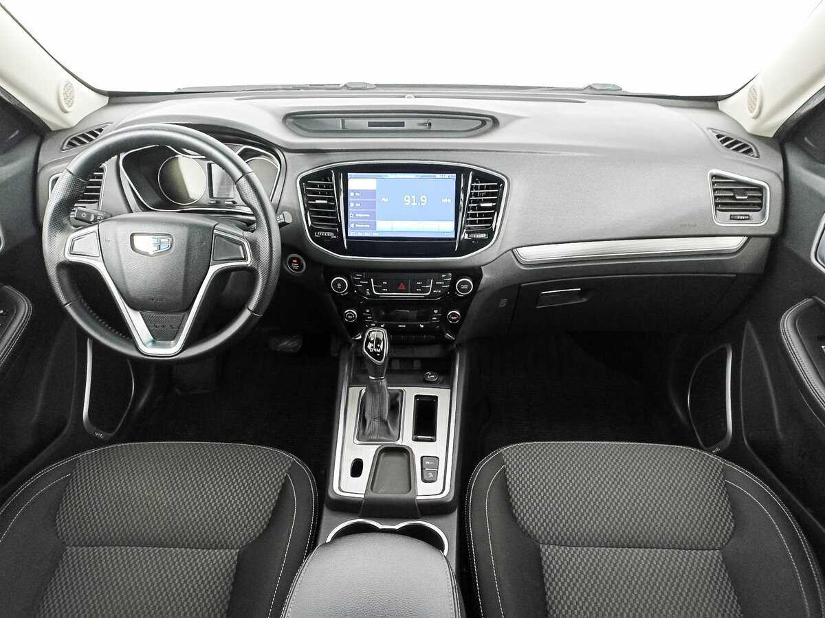 Купить Geely Emgrand X7 с пробегом. Фото: #11
