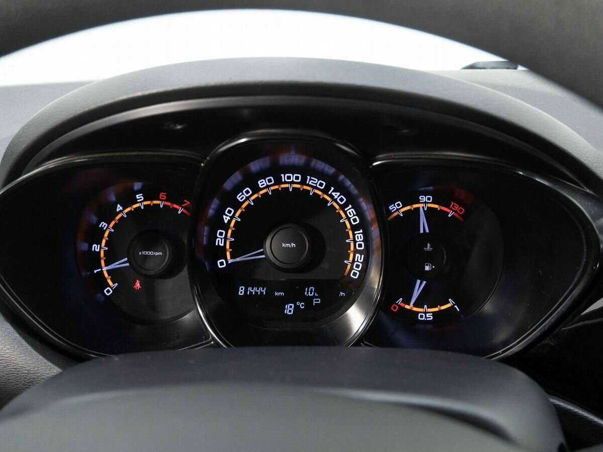 Купить Lada (ВАЗ) Vesta с пробегом. Фото: #15