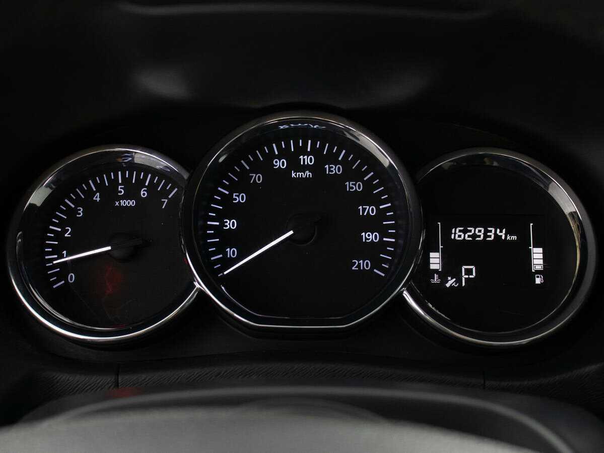 Купить Nissan Terrano с пробегом. Фото: #11