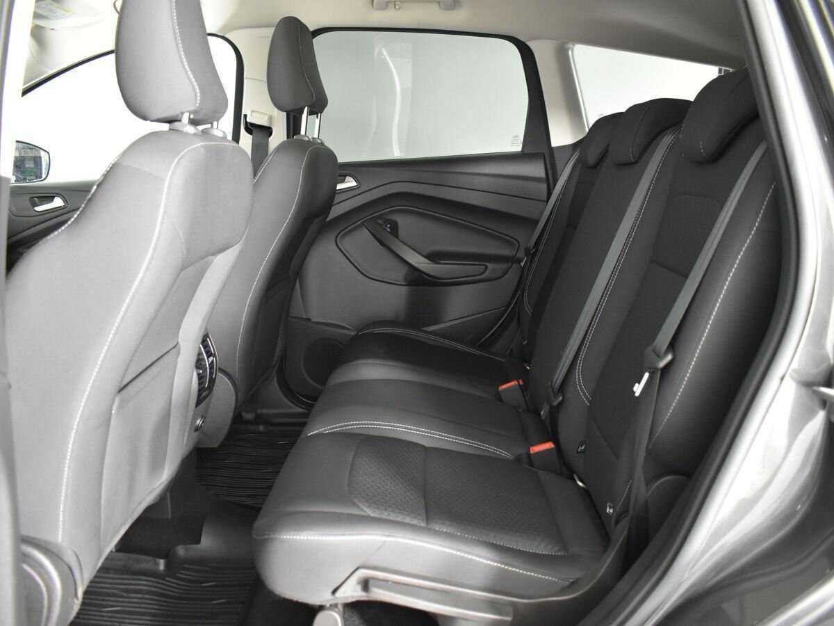 Купить Ford Kuga с пробегом. Фото: #16