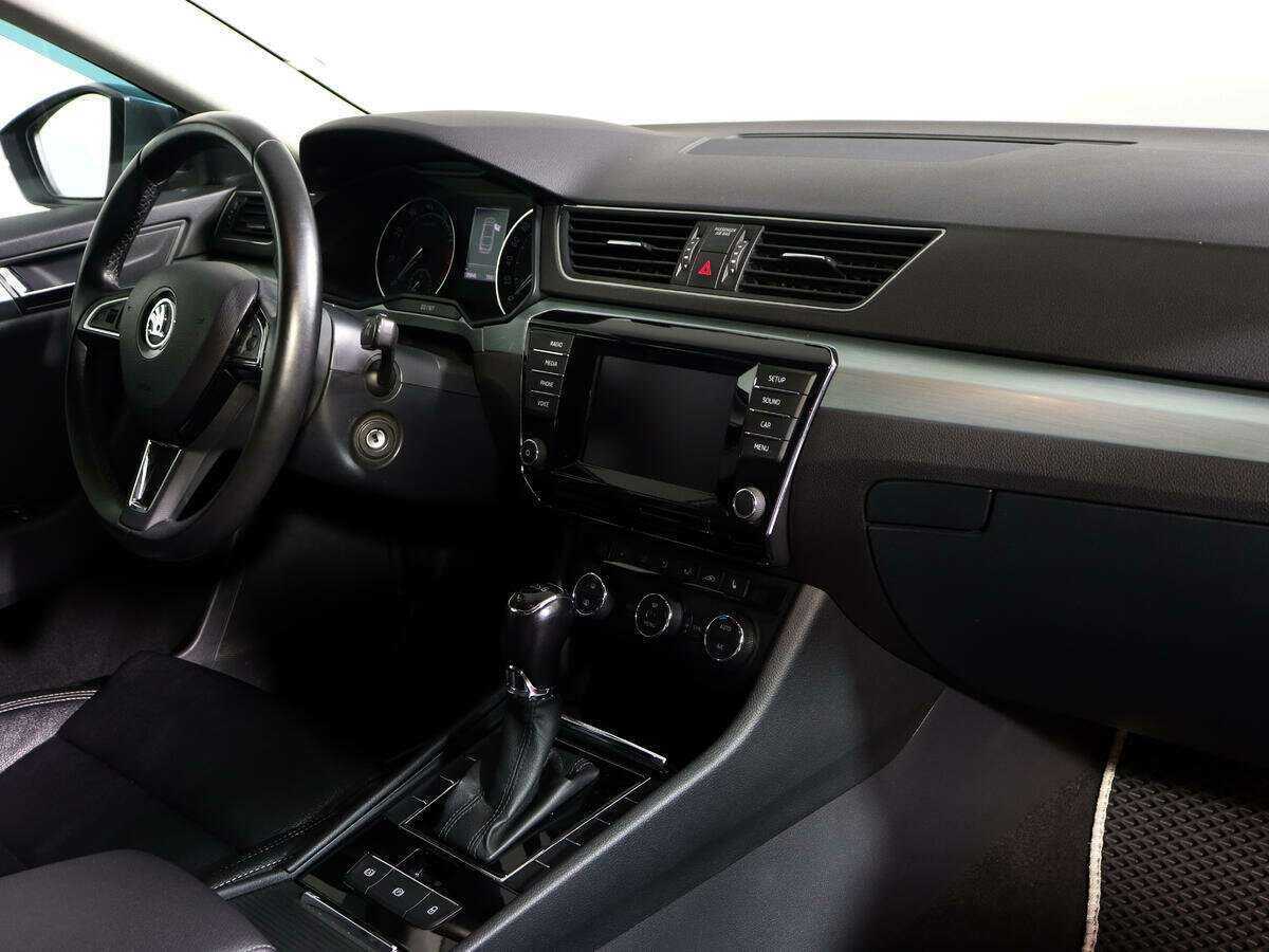 Купить Skoda Superb с пробегом. Фото: #7