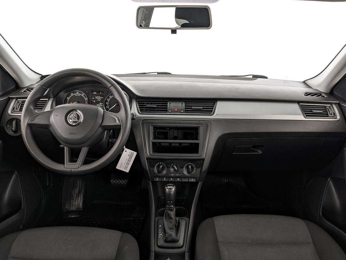 Купить Skoda Rapid с пробегом. Фото: #9