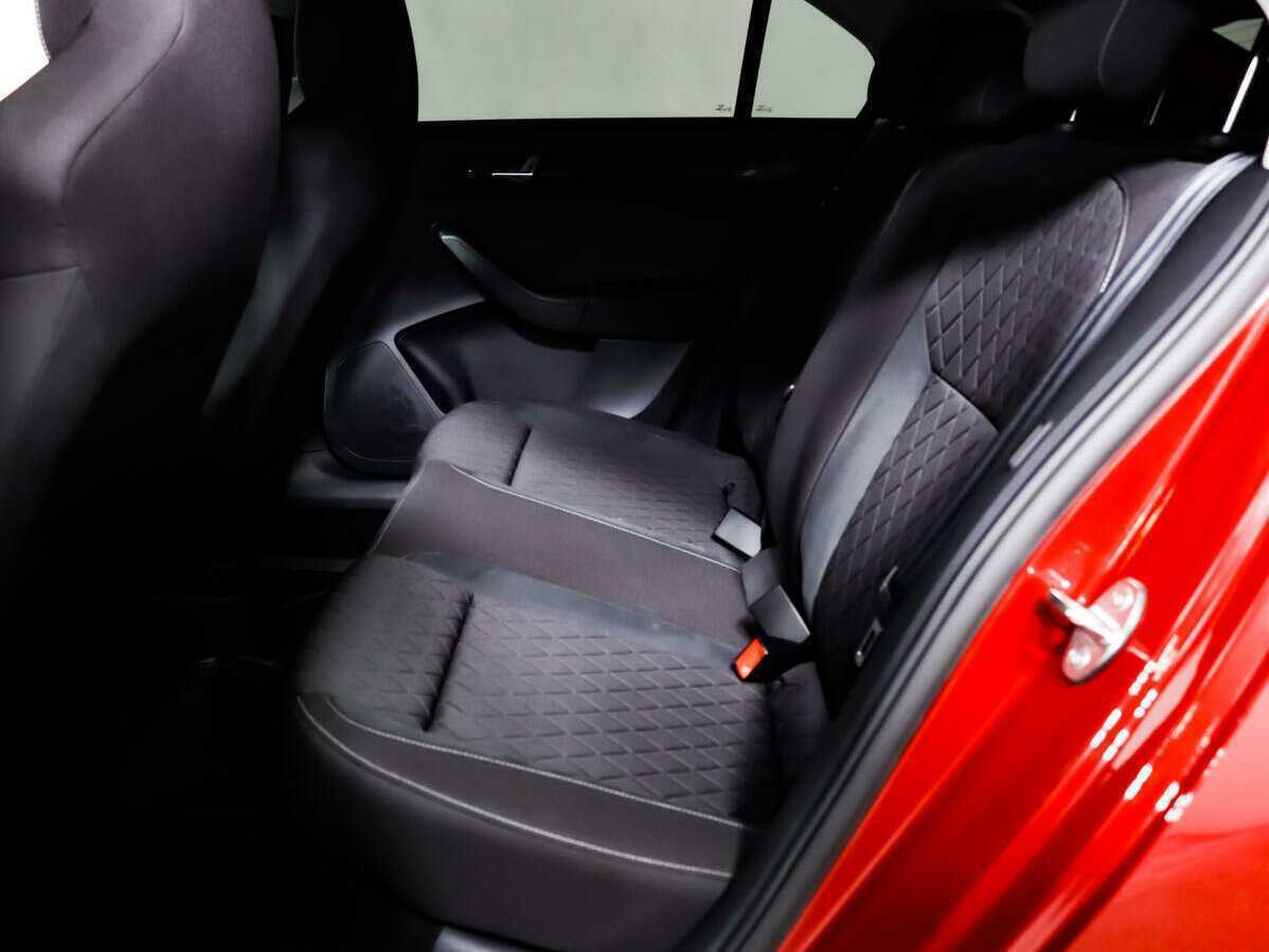 Купить Skoda Rapid с пробегом. Фото: #11