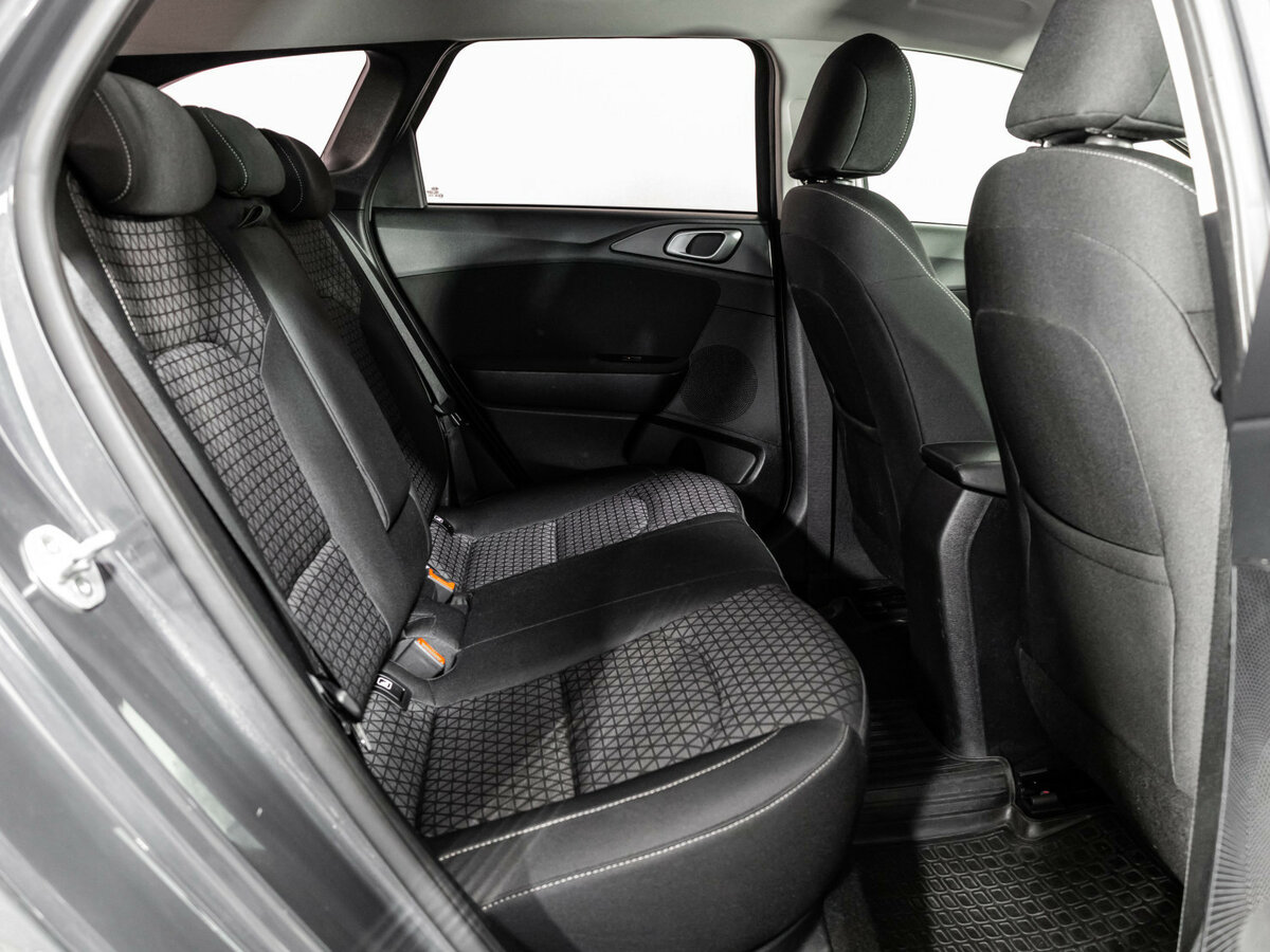 Купить Kia Ceed с пробегом. Фото: #14