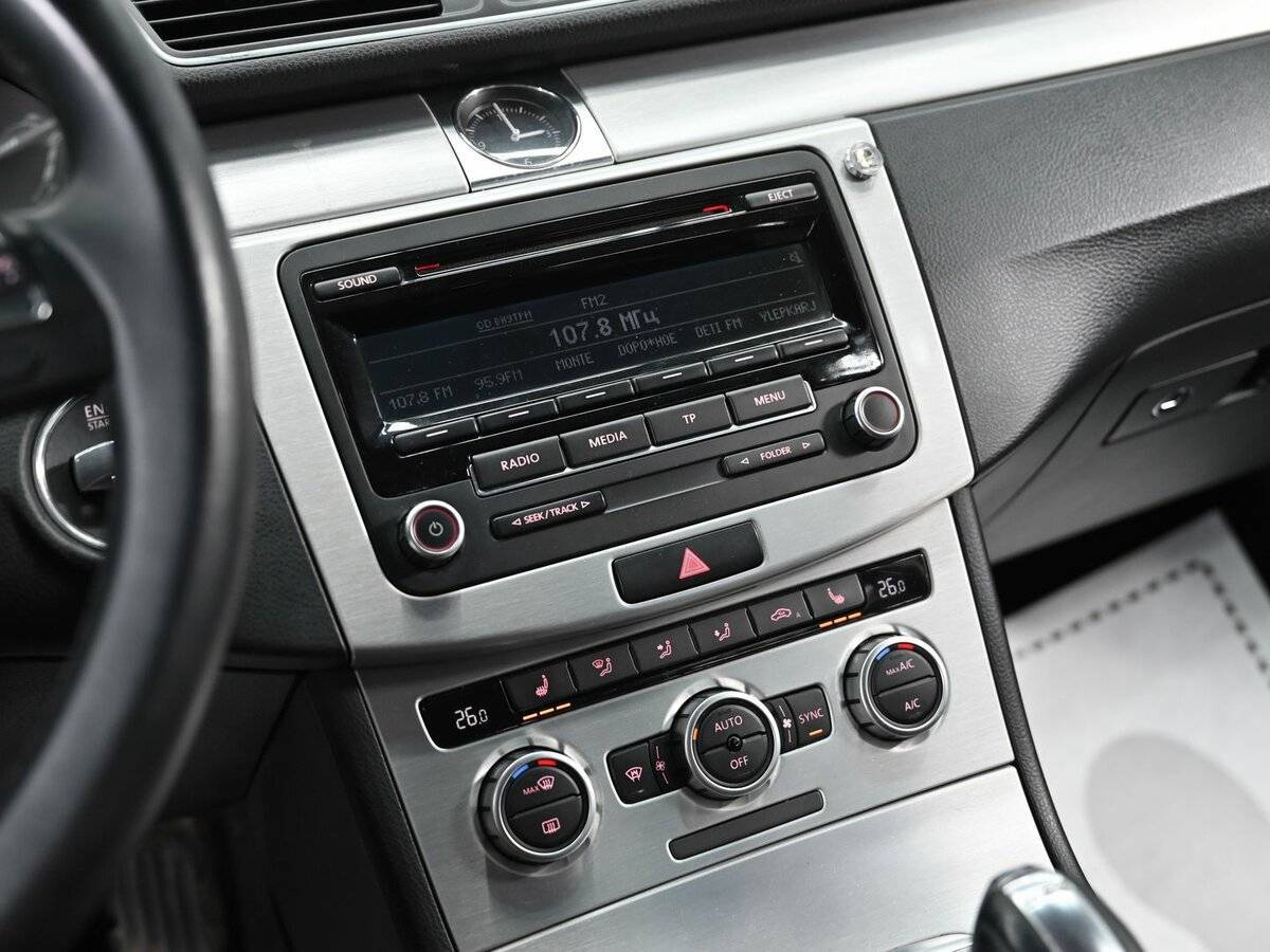 Купить Volkswagen Passat с пробегом. Фото: #9