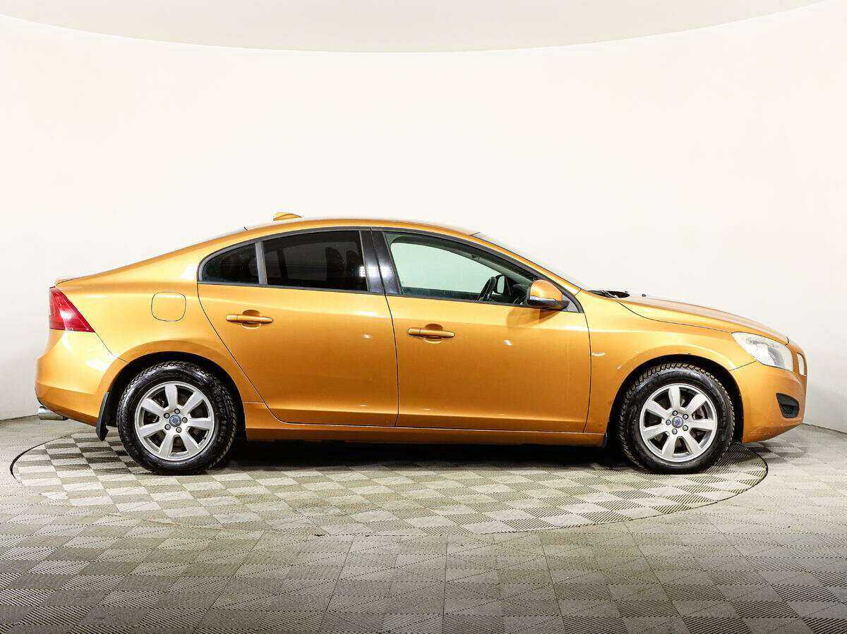 Купить Volvo S60 с пробегом. Фото: #3