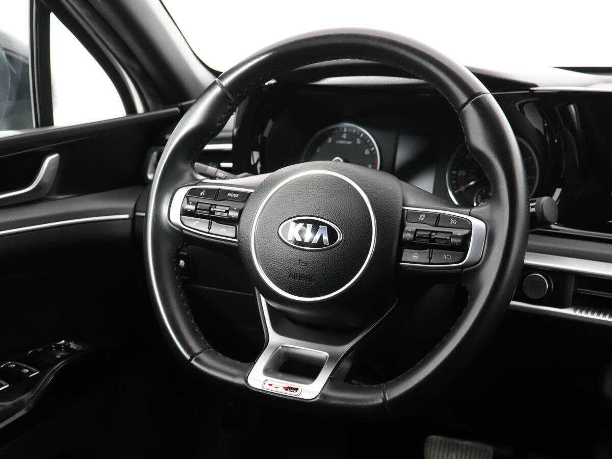 Купить Kia K5 с пробегом. Фото: #14