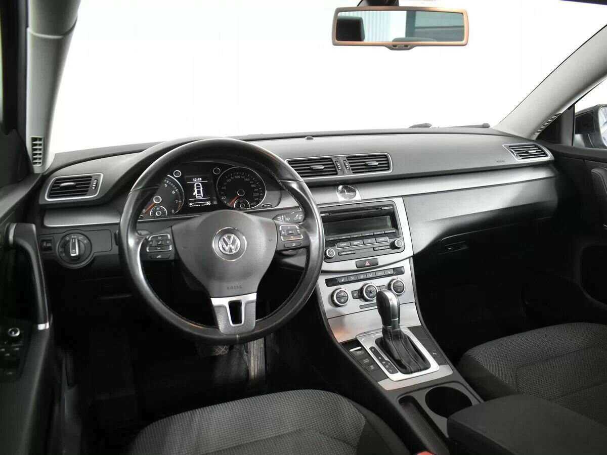 Купить Volkswagen Passat с пробегом. Фото: #13
