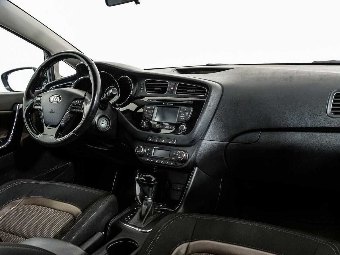 Купить Kia Ceed с пробегом. Фото: #6