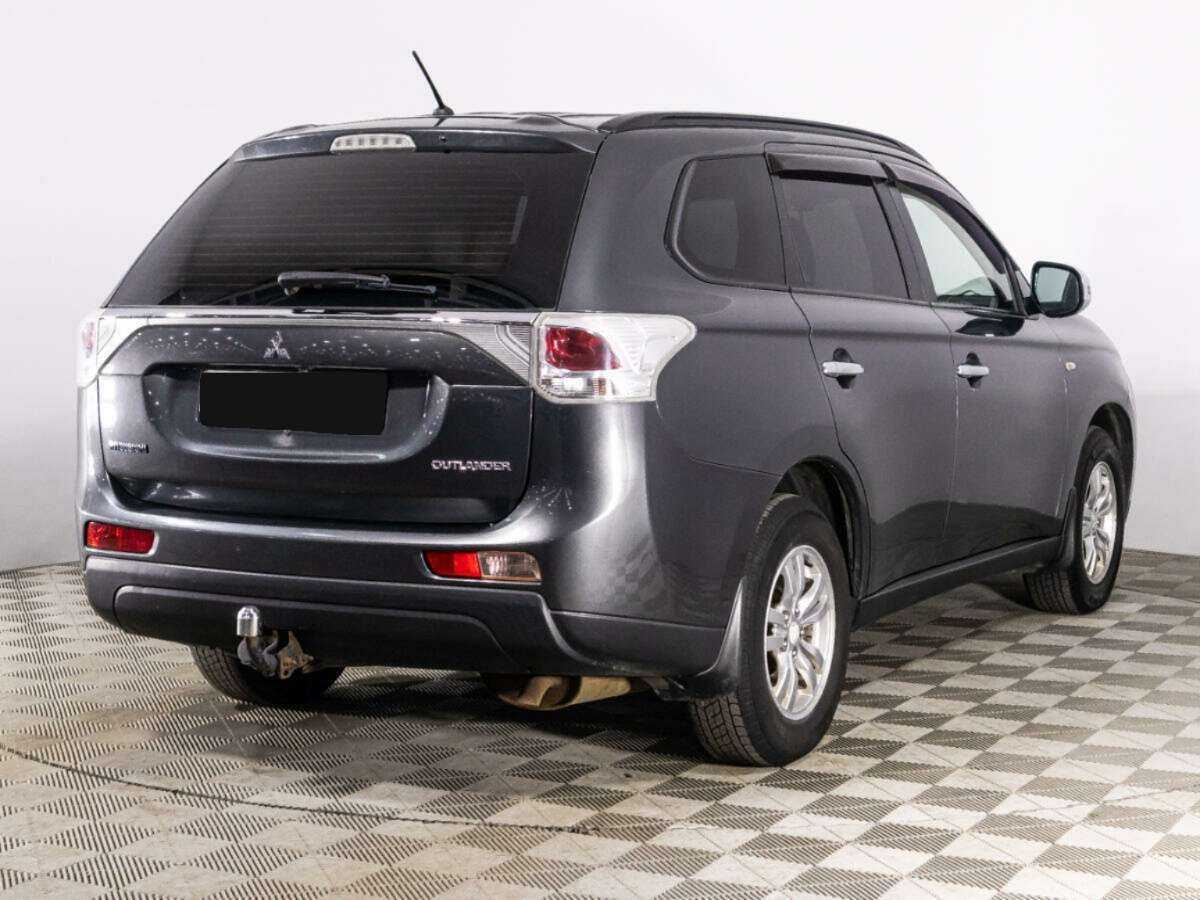 Купить Mitsubishi Outlander с пробегом. Фото: #4