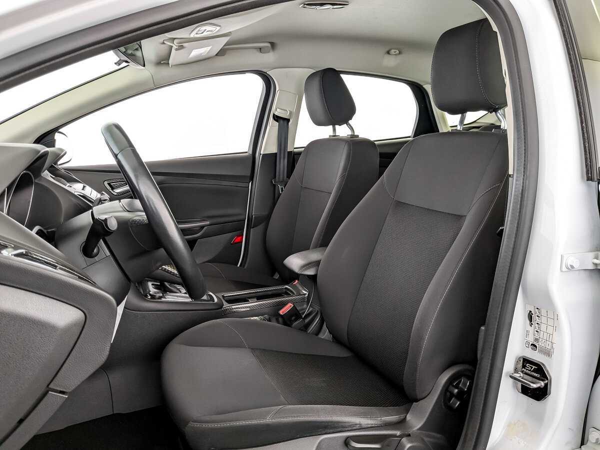 Купить Ford Focus с пробегом. Фото: #17