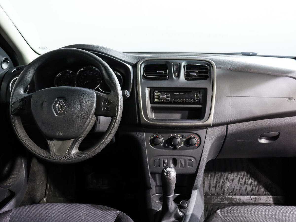 Купить Renault Sandero с пробегом. Фото: #11
