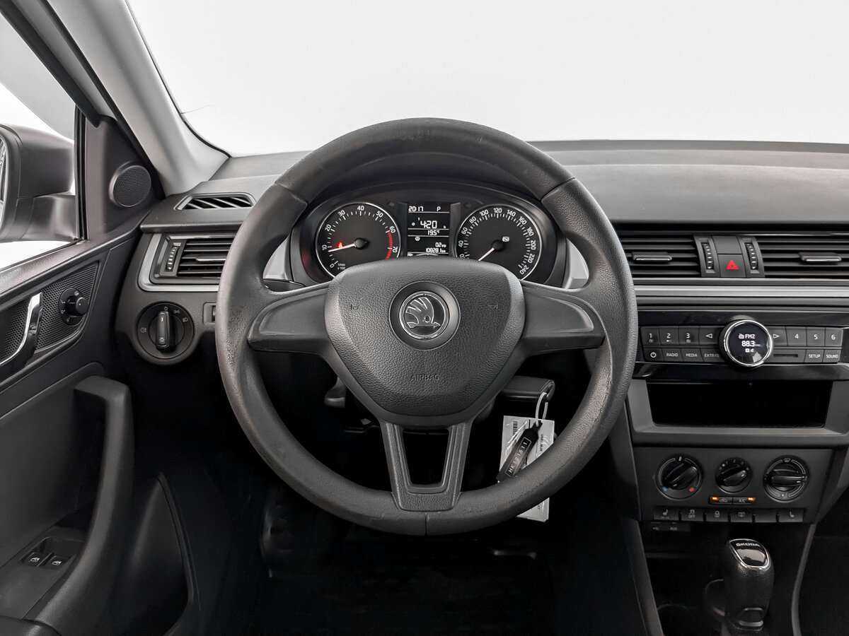 Купить Skoda Rapid с пробегом. Фото: #18