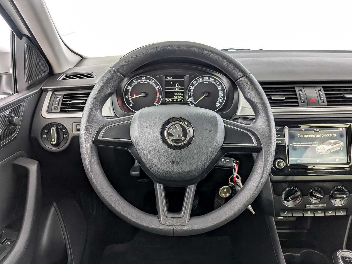 Купить Skoda Rapid с пробегом. Фото: #16
