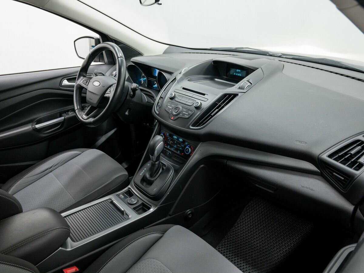 Купить Ford Kuga с пробегом. Фото: #7