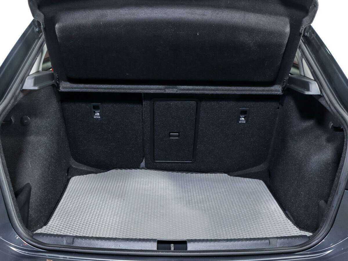 Купить Volkswagen Polo с пробегом. Фото: #15