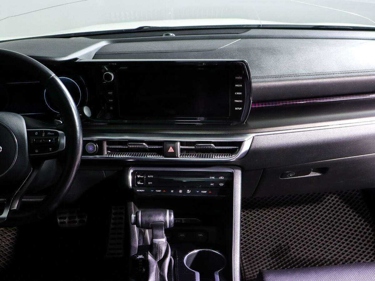 Купить Kia K5 с пробегом. Фото: #11