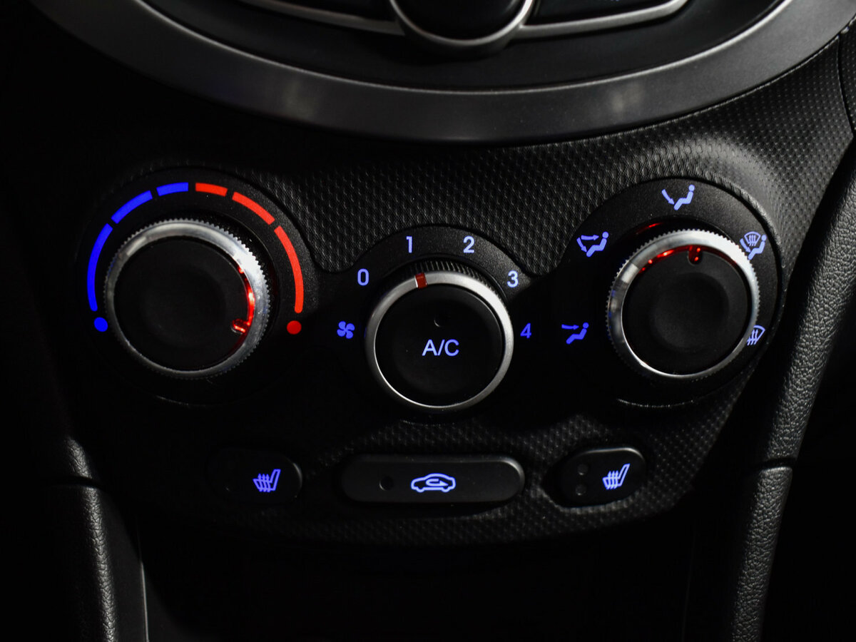 Купить Hyundai Solaris с пробегом. Фото: #15