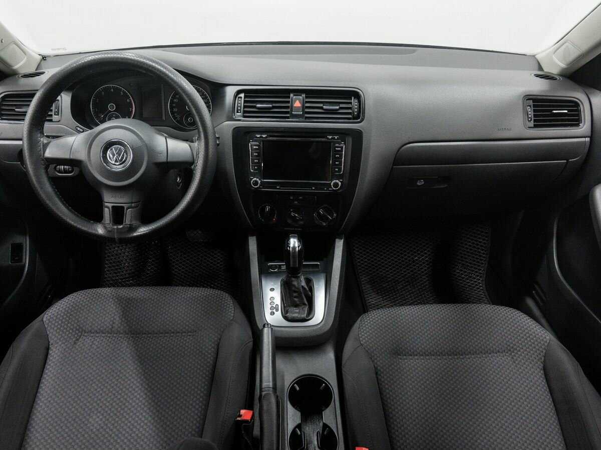 Купить Volkswagen Jetta с пробегом. Фото: #10